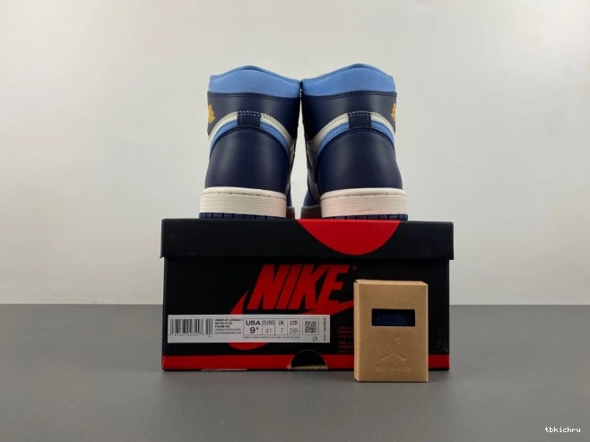Reps TBK Flight OG Jordan in FD2596-400 1 WMNS Air First High 0810